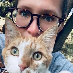 Meet your Posher, Alina